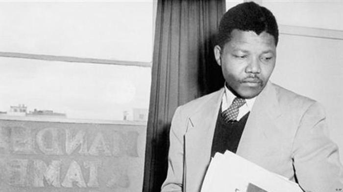 Bagaimana Nelson Mandela Berjuang Melawan Apartheid di Afrika Selatan