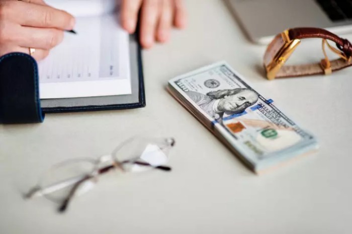 Tips investasi bagi karyawan dengan penghasilan UMR