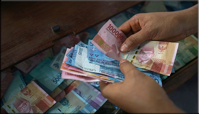 Memaksimalkan gaji UMR untuk tabungan masa depan