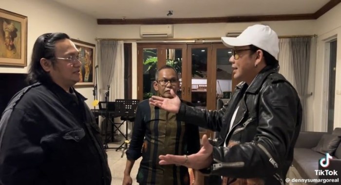 Kronologi perseteruan Denny Sumargo dan Farhat Abbas