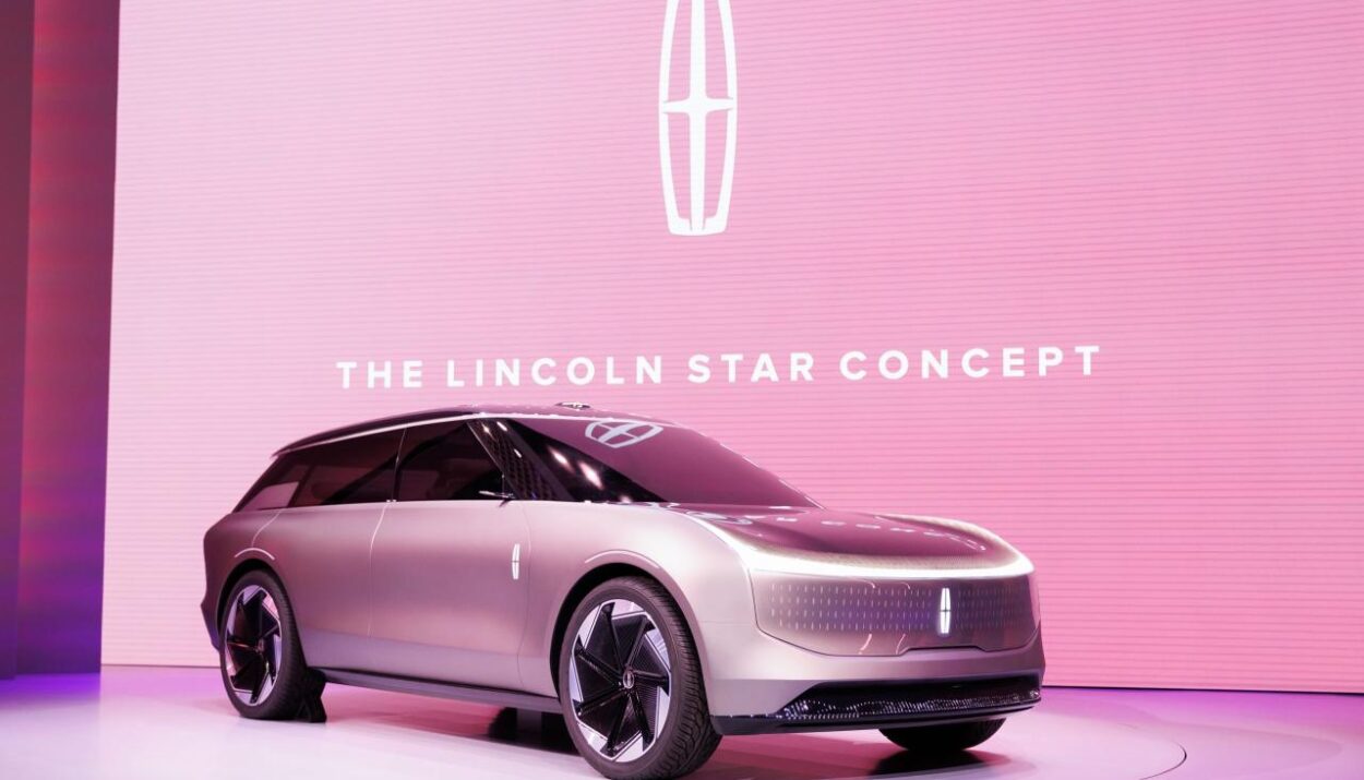 Hari baik membeli mobil baru februari 2025 menurut ilmu feng shui