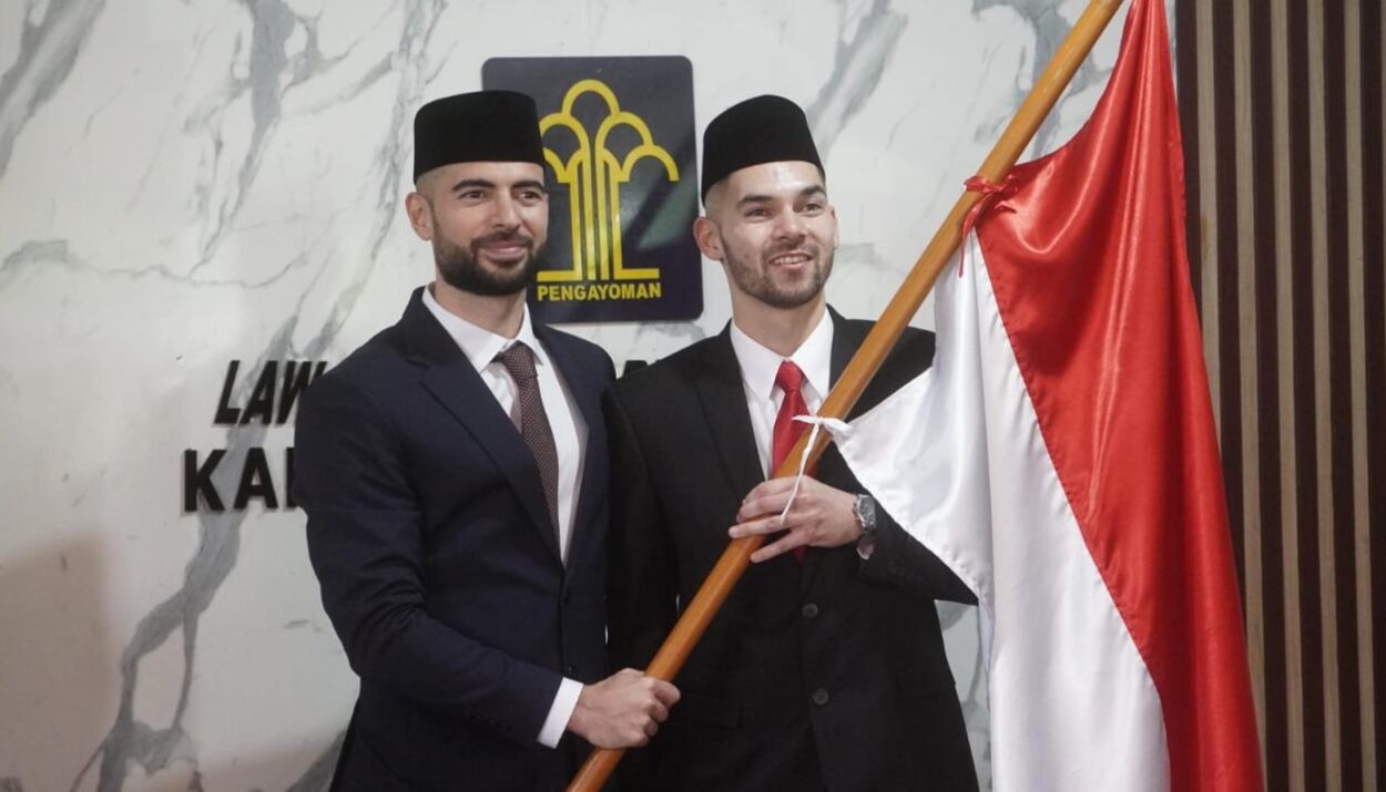 Dampak naturalisasi pemain sepak bola terhadap prestasi Timnas Indonesia